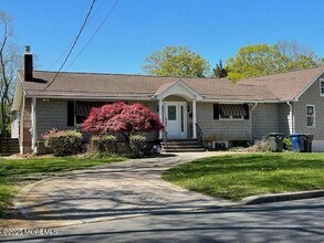 72 Whalepond Rd in Ocean Township, NJ - Building Photo - Building Photo