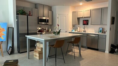 4126 Collegiate Blvd in Lakeland, FL - Building Photo - Building Photo