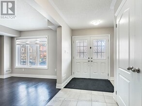 15 Temple Manor Rd in Brampton, ON - Building Photo - Building Photo