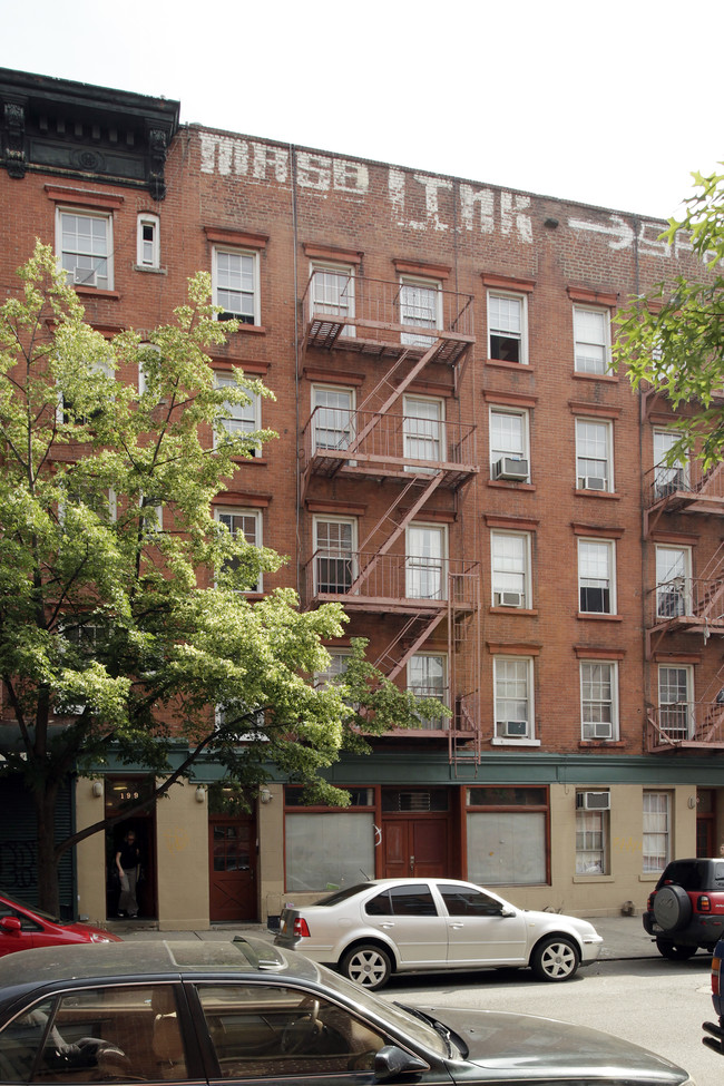 201 East 4th Street in New York, NY - Foto de edificio - Building Photo