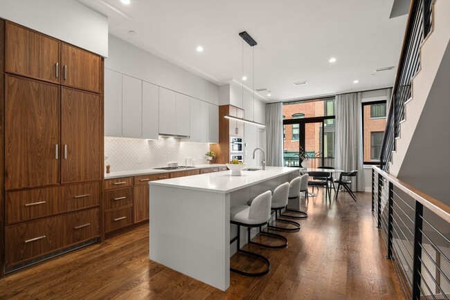 property at 1-17 Edgerly Pl