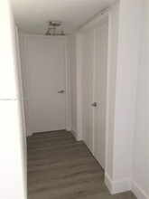 9711 Fontainebleau Blvd in Miami, FL - Building Photo - Building Photo