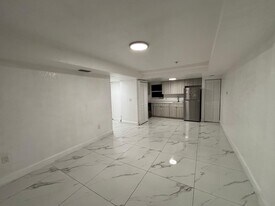 431 N East Ave, Unit 433 in Sarasota, FL - Building Photo