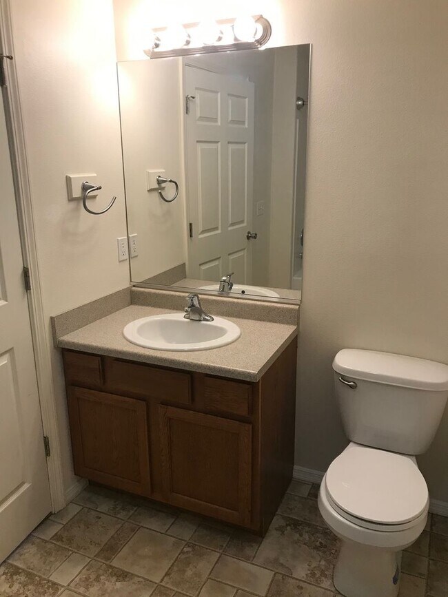 property at 1096 Longbow Ln