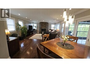 376 Richard St in Coquitlam, BC - Building Photo - Building Photo