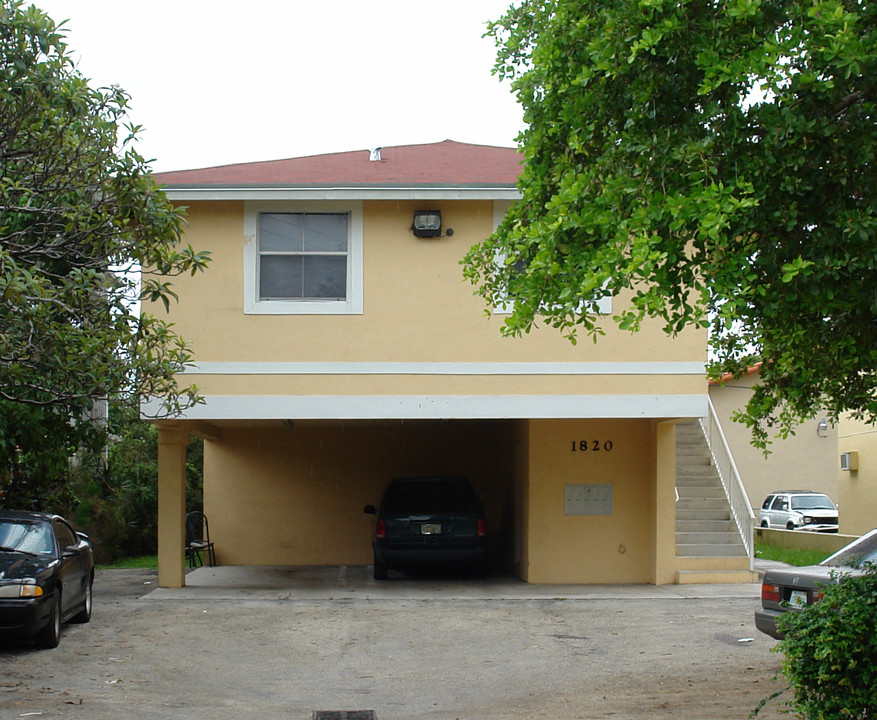 1820 SW 5th St in Miami, FL - Building Photo