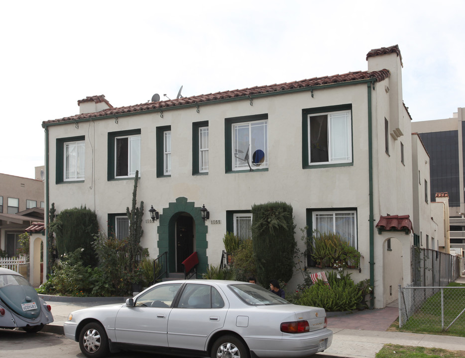 1049-1055 Lime Ave in Long Beach, CA - Foto de edificio