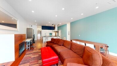 49 N Margin St, Unit 2 in Boston, MA - Foto de edificio - Building Photo