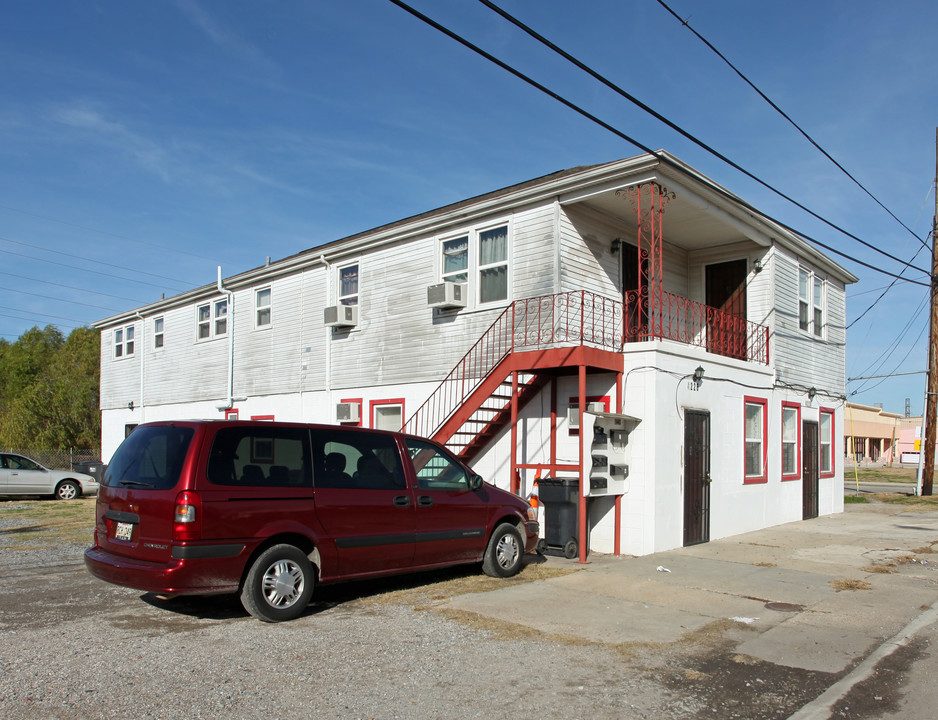 4226-4228 Downman Rd in New Orleans, LA - Building Photo