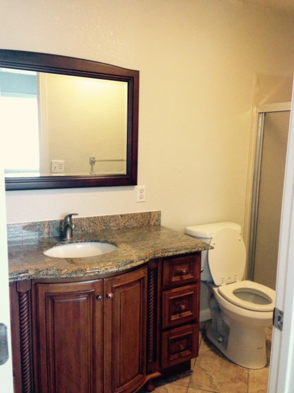 1925 Rock Springs Dr in Hayward, CA - Foto de edificio - Building Photo