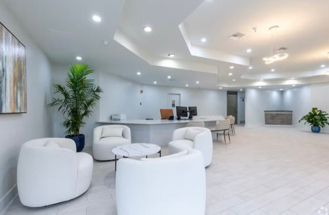 5565 W Irlo Bronson Memorial Hwy in Kissimmee, FL - Building Photo - Building Photo