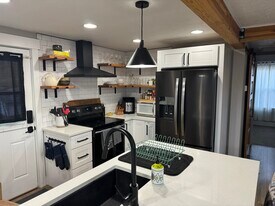 2611 W Broad Ave, Unit Room 1 in Spokane, WA - Building Photo