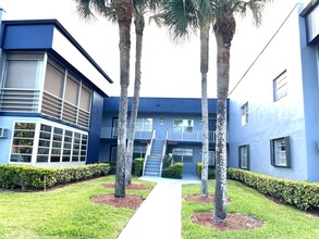 247 Burgundy Ave in Delray Beach, FL - Building Photo - Building Photo