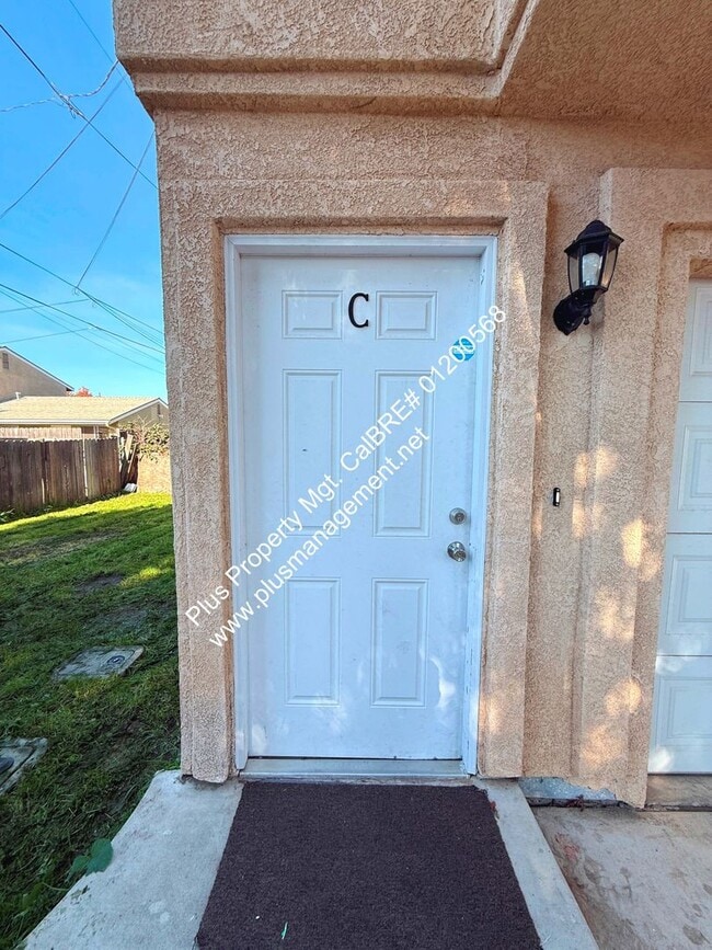 419 S Lincoln St in Santa Maria, CA - Building Photo - Building Photo