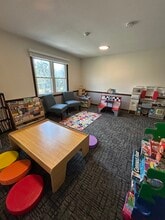 Edgerton Manor in Maplewood, MN - Building Photo - Building Photo