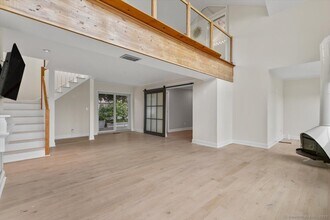 129 Rogers Ave in Milford, CT - Building Photo - Building Photo
