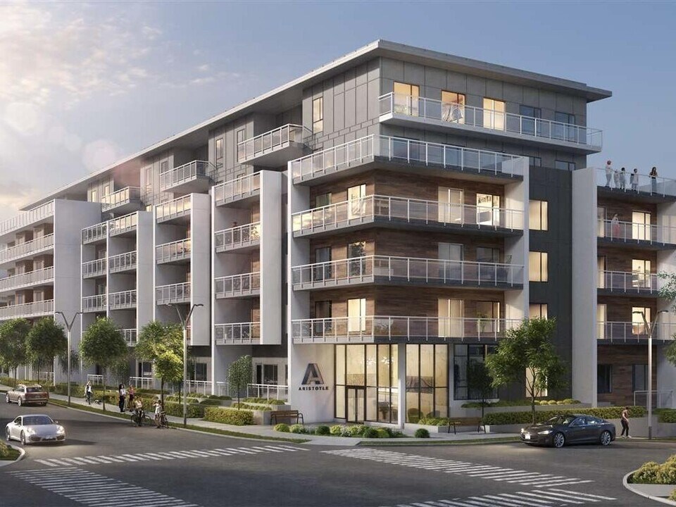 8447-8202 202 St. in Langley, BC - Building Photo