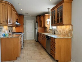 7705 NW 30th Terrace in Bethany, OK - Building Photo - Building Photo