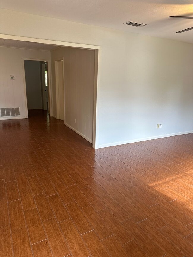 1824 Jarrel Ave in Tyler, TX - Building Photo - Building Photo