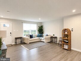 27003 Greenleaf Dr in Millsboro, DE - Building Photo