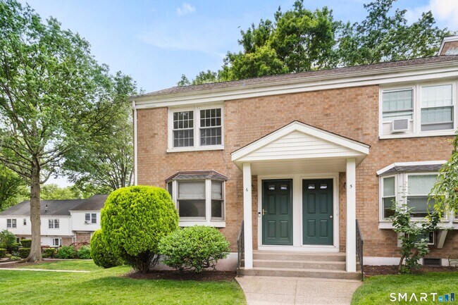 245 Sunnyridge Ave