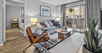 River Oaks Apartments