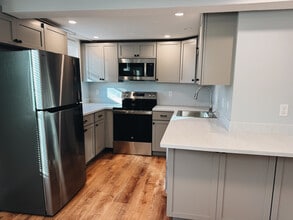 45 Church St in Groton, CT - Building Photo - Building Photo