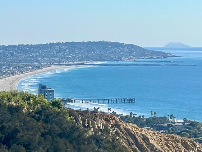 5831 Box Canyon Rd in San Diego, CA - Building Photo - Building Photo