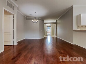 1227 Gordon Oaks Dr in Plant City, FL - Building Photo - Building Photo