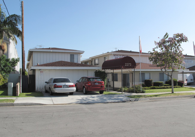 (villa Verdes) in Torrance, CA - Foto de edificio - Building Photo