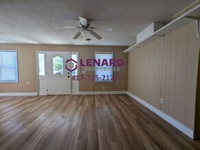 403 W Colgate St in Bolivar, MO - Building Photo - Building Photo