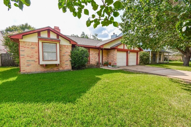 12106 Pecan Meadow Dr in Houston, TX - Foto de edificio - Building Photo