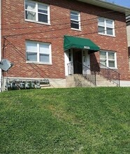 803 E McCarty St in Jefferson City, MO - Building Photo - Building Photo