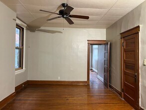 2213 Scott St-Unit -2213 Scott Blvd. Apt 1 in Covington, KY - Building Photo - Building Photo
