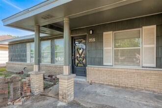 715 W 9th St in Freeport, TX - Building Photo - Building Photo