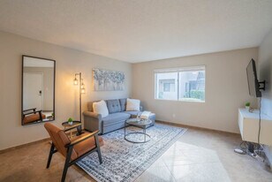 8550 E McDowell Rd in Scottsdale, AZ - Building Photo