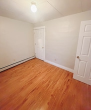 24 Main St, Unit 5 in Island Pond, VT - Building Photo - Building Photo