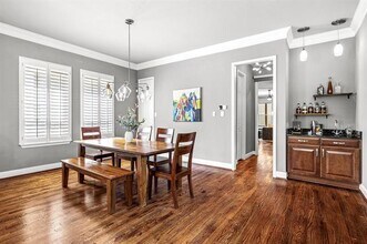 1215 N Bishop Ave in Dallas, TX - Building Photo - Building Photo