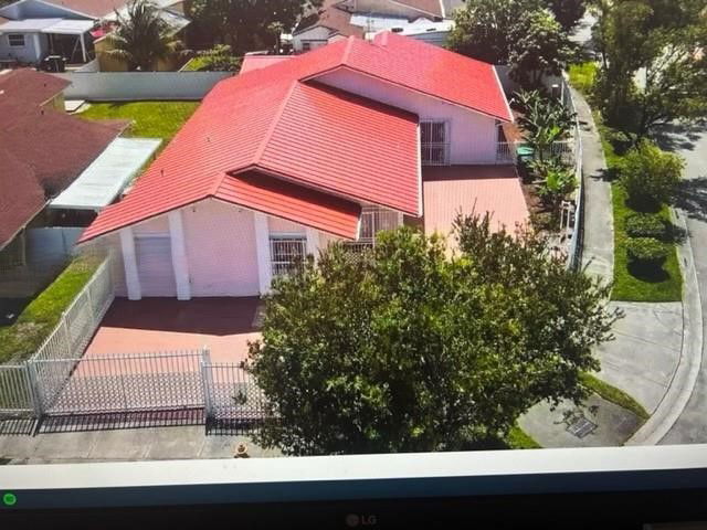 21004 SW 118th Pl in Miami, FL - Building Photo