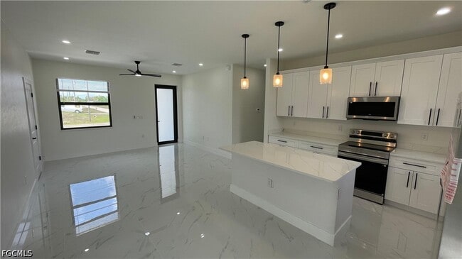 property at 528 Raintree St E