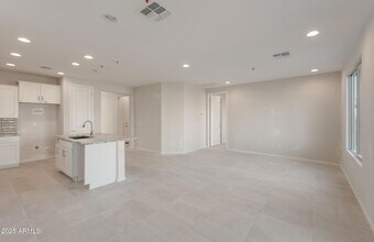 21297 N 270th Dr, Unit 5406 in Buckeye, AZ - Building Photo - Building Photo