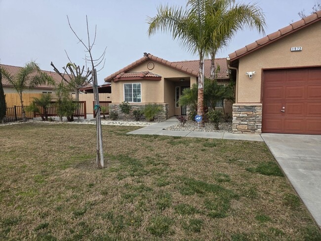 1572 Stinson Dr in Lemoore, CA - Building Photo - Building Photo