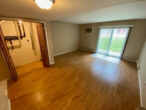 3829 Cliffside Dr in La crosse, WI - Foto de edificio - Building Photo