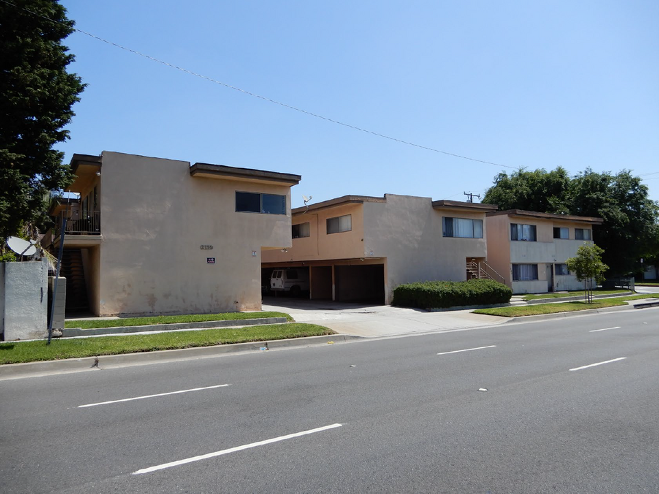 2107 Sepulveda Blvd in Torrance, CA - Building Photo