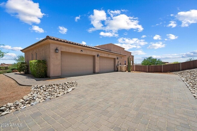 14335 E Skinner Dr in Scottsdale, AZ - Foto de edificio - Building Photo