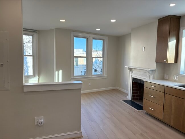 1514 31st St NW, Unit 1514 in Washington, DC - Building Photo - Building Photo