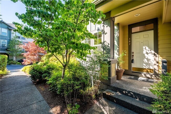 property at 7720 Fairway Ave SE