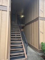 1234 NE 27th St in McMinnville, OR - Building Photo