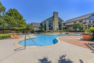 7828 Pat Booker Rd in Live Oak, TX - Building Photo