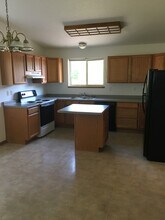 W6040 Bucklin Rd in Onalaska, WI - Building Photo - Building Photo